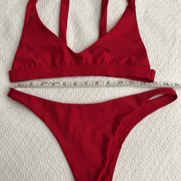 Red Bikini - Picture 5 of 6